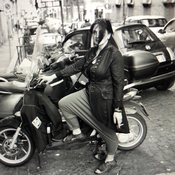 Meet your Posher, Fifi - Picture 4 of 7